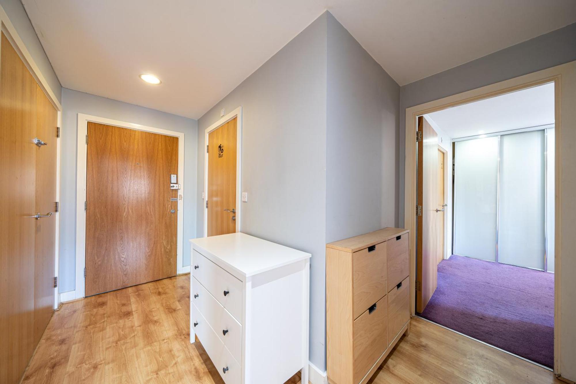 Apartament Chic Lakeside W Free Parking Near Excel Londra